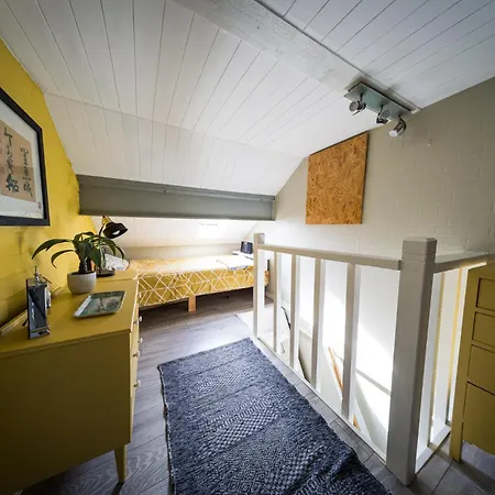 Apartment 2 Independant Boutique One Sleeps 2 The Other Sleeps 4, Meadowhall, Arena, Free Parking *